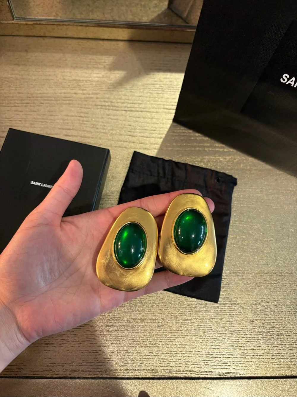 SAINT LAURENT Cabochon Clip-On Earrings Gold Tone Metal Green Resin Gemstone - Picture 4 of 16